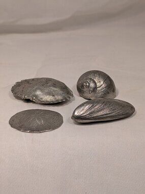 4 Pices Pewter Collectibles Miniatures Snail Shell Clam Oyster Base Sand Dollar